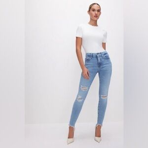 Good American GOOD LEGS JEANS
Color: BLUE833 Size: 0/25